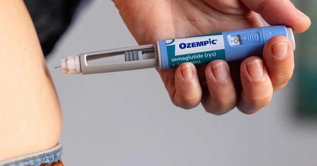 OZEMPIK DELUJE, NOVO NORDISK JE SMRŠAO 💉
Zašto je revolucionarni lek za mršavljenje doveo do najvećeg otpuštanja u istoriji Danske