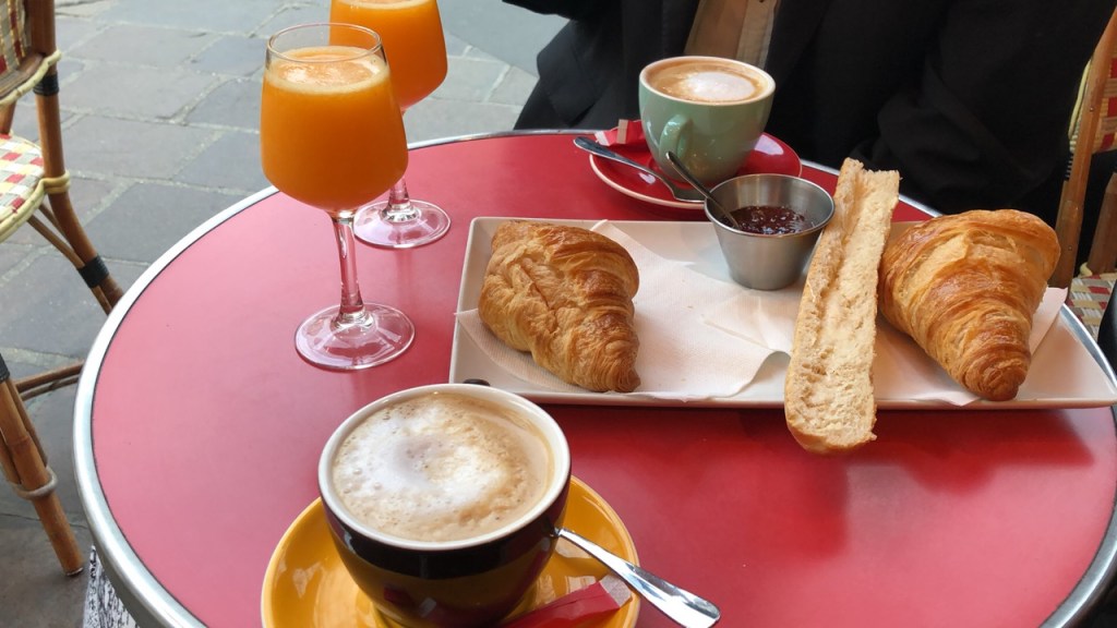 Francuski dorucak, Pariz